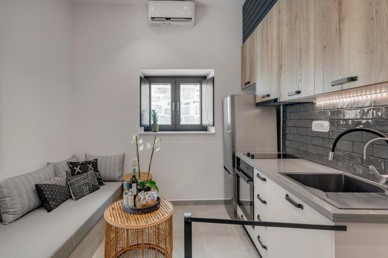 Syrose Suites Ermoupoli Bagian luar foto