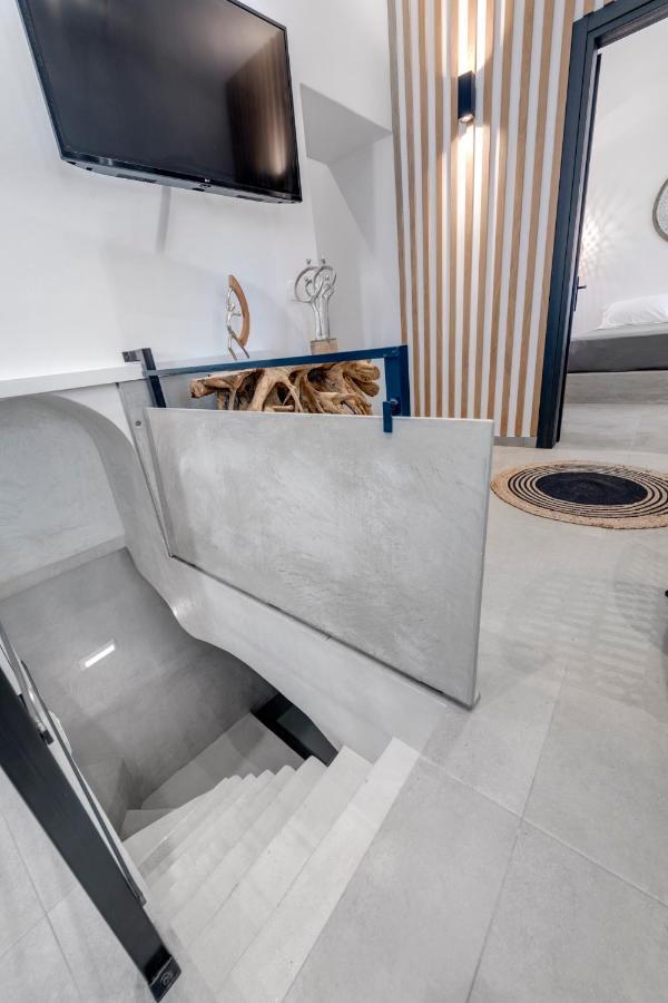 Syrose Suites Ermoupoli Bagian luar foto
